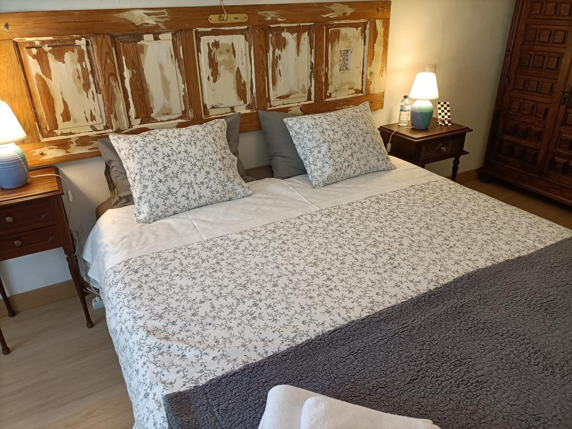 Affittacamere Casa Dos Pedro'S Vila Nova  Esterno foto